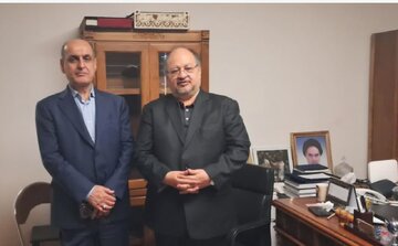 در تداوم رایزنیهای استاندار برای راهاندازی صنایع راهبردی؛گیلان در مسیر راهاندازی صنعت پتروشیمی در تداوم رایزنیهای استاندار برای راهاندازی صنایع راهبردی؛گیلان در مسیر راهاندازی صنعت پتروشیمی