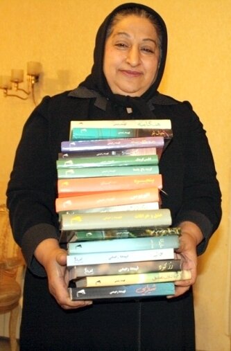 کابوس منتقدان، رویای تودهها/ نگاهی به زندگی ملکه تیراژ، پنهان در پس گونیهای نامه