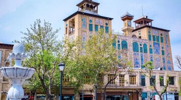 عکس/  خیابان ناصریه (ناصرخسرو) و شمس‌العماره؛ سال ۱۳۰۱