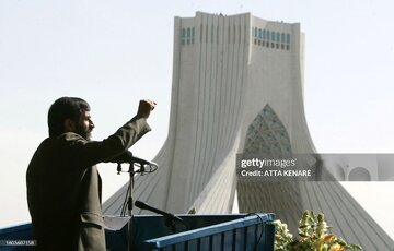 داستان یک رئیس‌جمهور/ هفده سال بعد از ۲۲ خرداد سال ۱۳۸۸ میراث احمدی‌نژاد برای اصولگرایان چیست؟