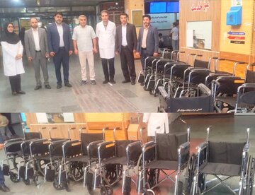 خیرین ۶ ویلچر برای بیماران به بیمارستان شهید رحیمی خرم‌آباد اهدا کردند