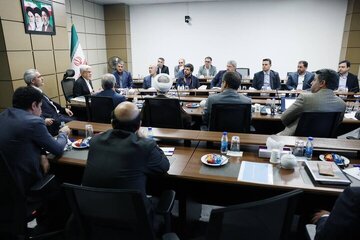 قدردانی عارف از قالیباف به خاطر عملکرد در مذاکرات با آمریکا/ پیروزی ایران مرهون رهبری آیتالله مجتبی خامنهای است قدردانی عارف از قالیباف به خاطر عملکرد در مذاکرات با آمریکا/ پیروزی ایران مرهون رهبری آیتالله مجتبی خامنهای است