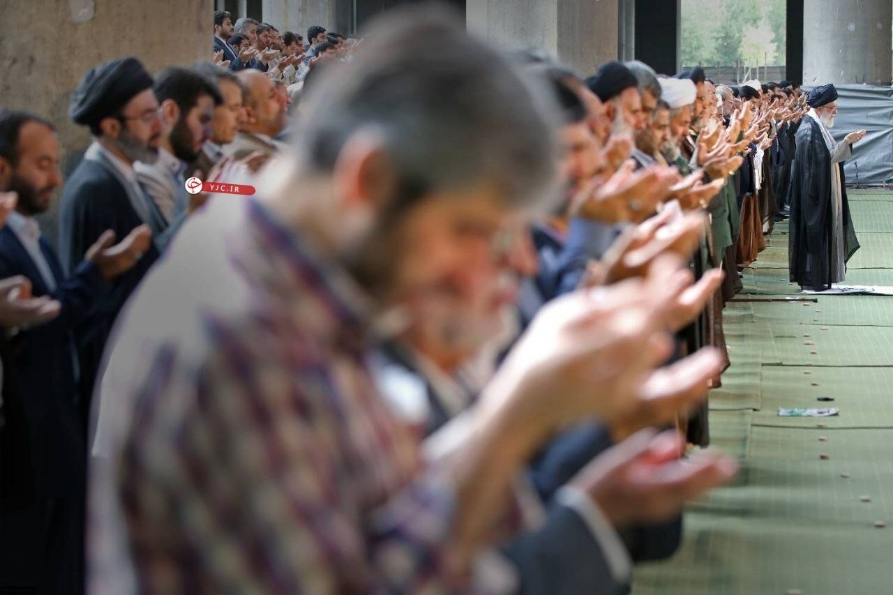 عکسی دیده نشده از آیت الله سیدمجتبی خامنه ای