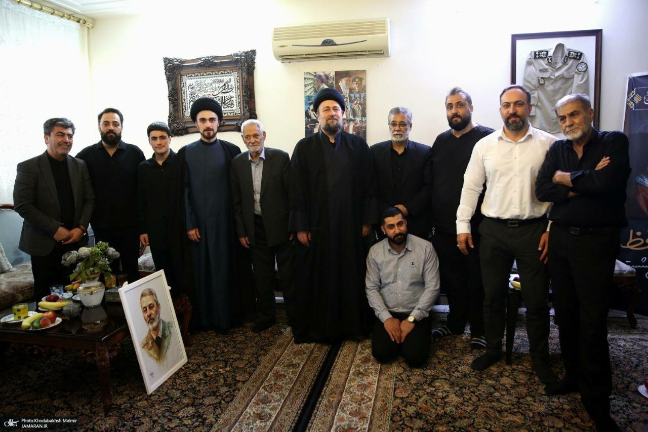 سید حسن خمینی در منزل شهید سپهبد سید عبدالرحیم موسوی/ احمد خمینی هم حضور داشت+ تصاویر
