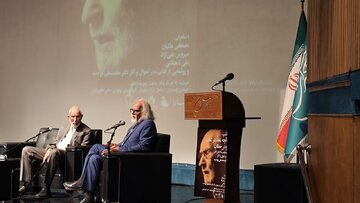بزرگداشت ادیب ۱۰۳ ساله برگزار شد/ ما گرفتار نفتیم و این گرفتاری هنوز ادامه دارد بزرگداشت ادیب ۱۰۳ ساله برگزار شد/ ما گرفتار نفتیم و این گرفتاری هنوز ادامه دارد