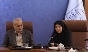 پرهیز از نگاه امنیتی و سیاسی به موضوعات فرهنگی و اجتماعی