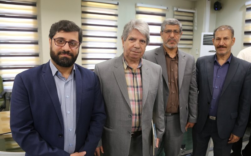 تجلیل دانشگاه لرستان از نیم قرن تلاش پیشکسوت نشر کتاب استان