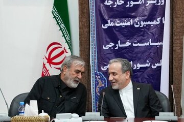 جلسه مهم عراقچی با اعضای کمیسیون امنیت ملی مجلس/ گزارش وزیر خارجه درباره روند مذاکرات و مفاد تفاهم خاتمه جنگ جلسه مهم عراقچی با اعضای کمیسیون امنیت ملی مجلس/ گزارش وزیر خارجه درباره روند مذاکرات و مفاد تفاهم خاتمه جنگ