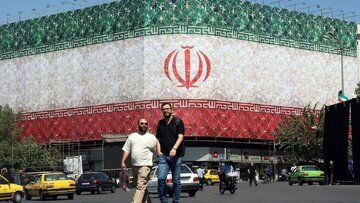رویترز ادعا کرد: ۳۰۰ میلیارد دلار برای سرمایهگذاری در ایران در توافق تهران و واشنگتن پیشبینی شده است/ آیا آمریکا به ایران تعهدی داده است؟ رویترز ادعا کرد: ۳۰۰ میلیارد دلار برای سرمایهگذاری در ایران در توافق تهران و واشنگتن پیشبینی شده است/ آیا آمریکا به ایران تعهدی داده است؟