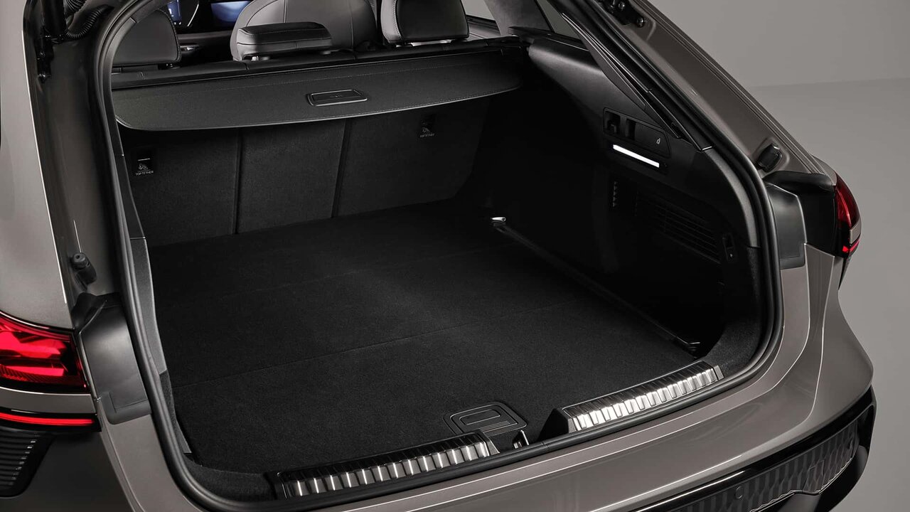 ترکیب شاسی‌بلند و استیشن در آئودی / عکس