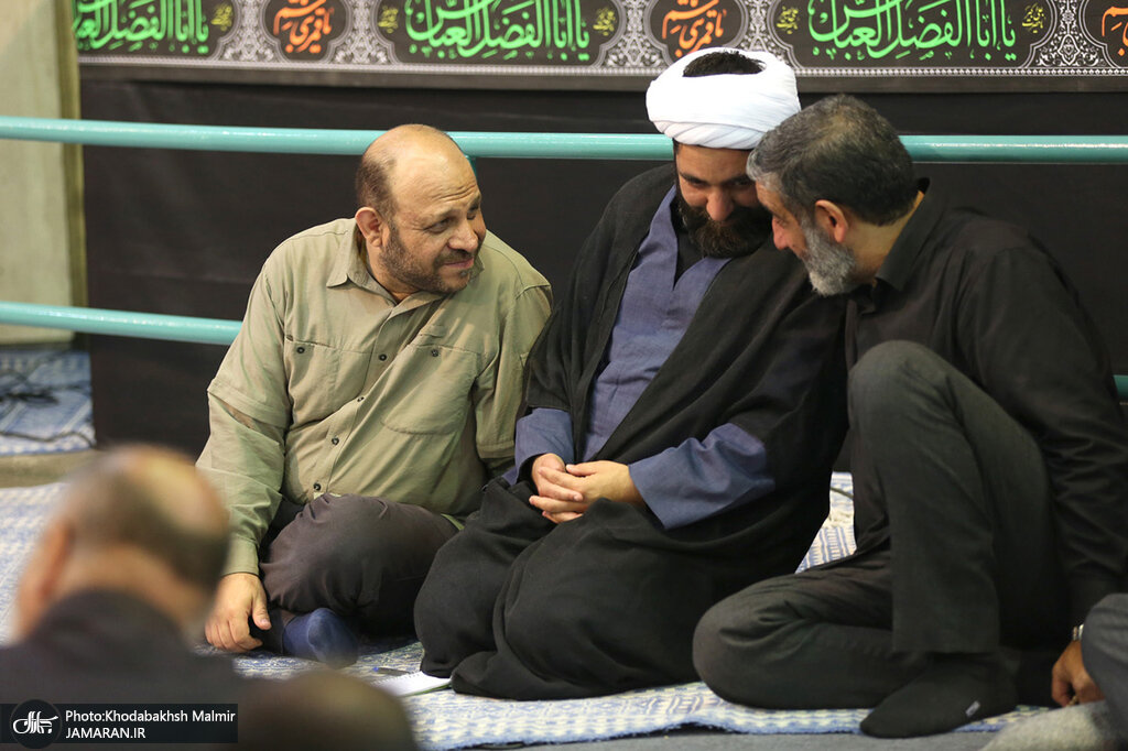 تصاویر خاص از مراسم تجدید بیعت جهادگران با رهبر انقلاب در حسینیه جماران + عکس