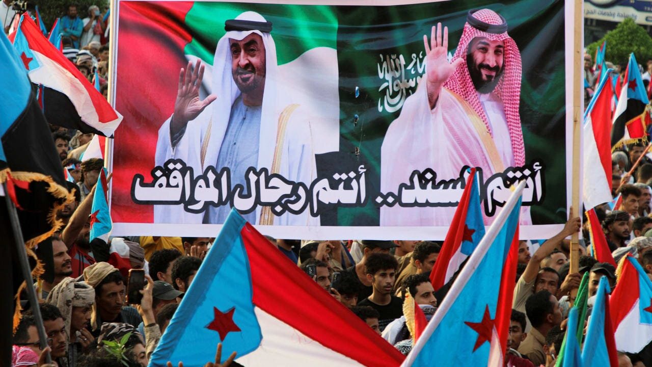 روند سیاسی در یمن زیر تیغ اختلافات؛ شبح تجزیه بر فراز عدن قرار گرفت / رقابت ادامه‌دار عربستان و امارات در یمن