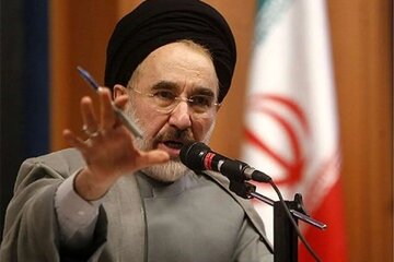 خاطرات هاشمی: آقای خاتمی خواستار تحویل منافقان شده است
