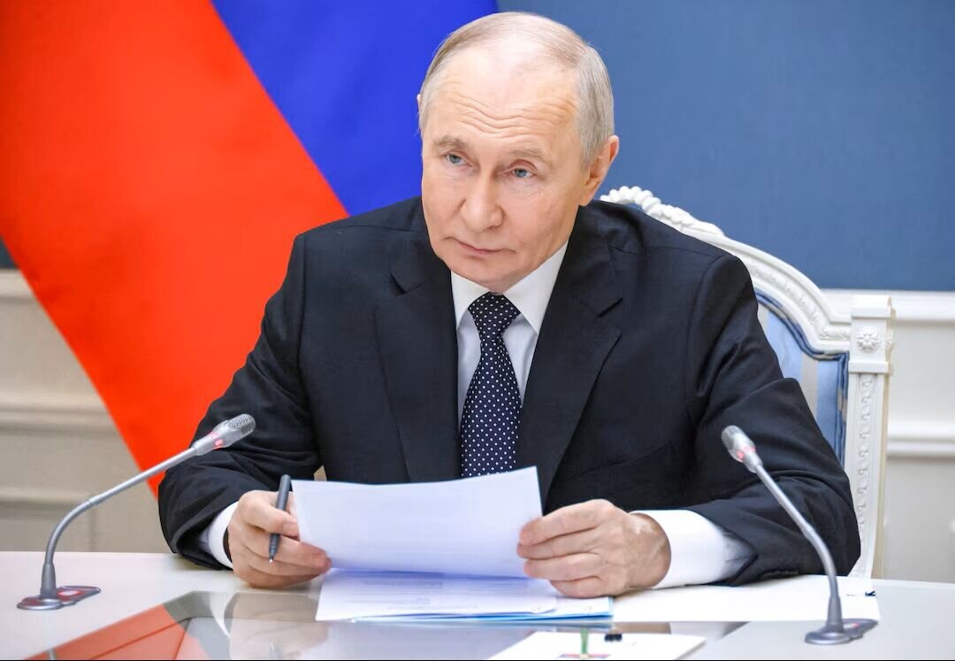 Putin Orders Attacks on Ukraine's Energy Grid While Claiming Openness to Negotiations