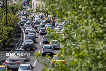 ترافیک نیمه‌سنگین در آزادراه‌های منتهی به تهران/ بارش باران در این محورها