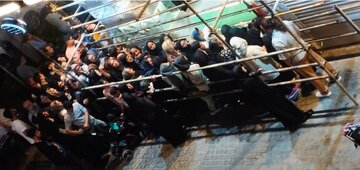 کشیدن داربست ، تحکم و سر دادن فریاد! این شیوه اطعام درست است؟!