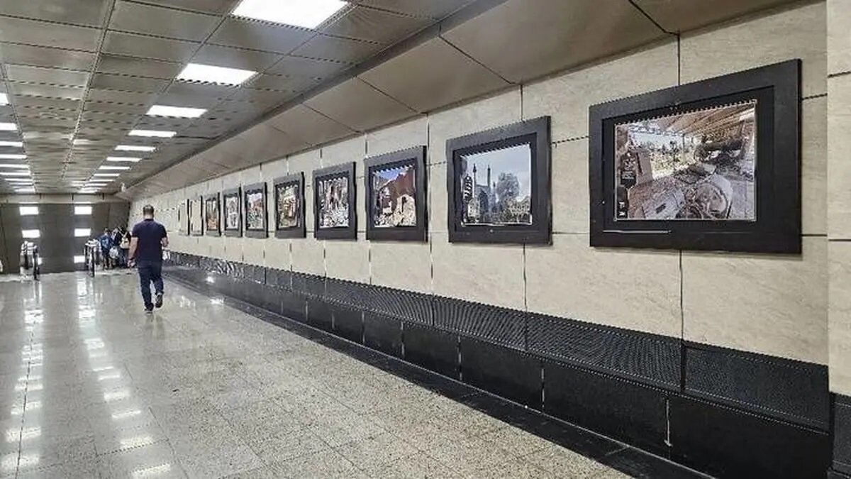 «ایستاده در غبار» به ایستگاه مترو تئاتر شهر رسید/ روایت تصویری جنایات جنگی علیه میراث تاریخی ایران در قلب پایتخت