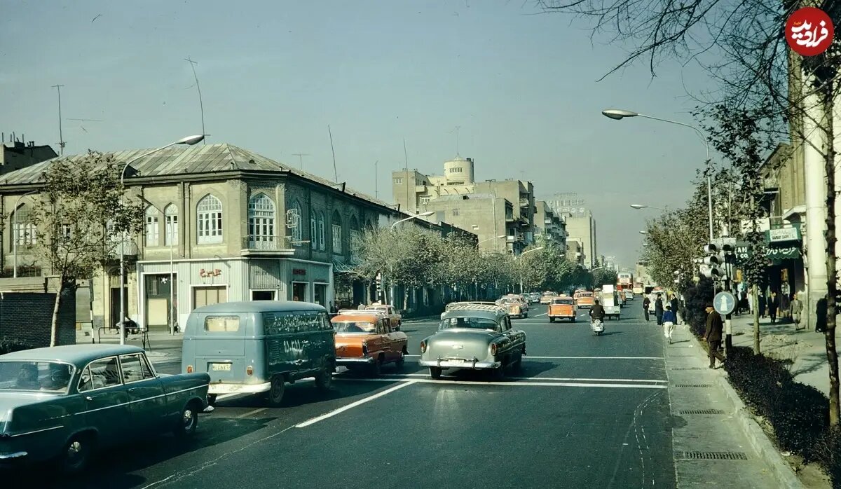 عکس|  خیابان فردوسی، بالاتر از منوچهری؛ سال ۱۳۴۷