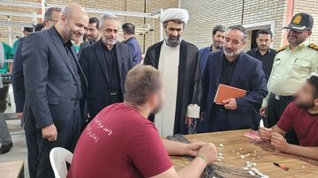 زندانها2.jpg