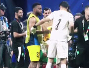 ببینید | برخورد جالب و مهربانانه «یاسین بونو» دروازه‌بان مراکش