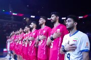 عاشورایی‌ترین لحظه والیبال ایران؛ ملی‌پوشان با مچ‌بند مشکی و شعار «ای ایران» به مصاف آمریکا رفتند