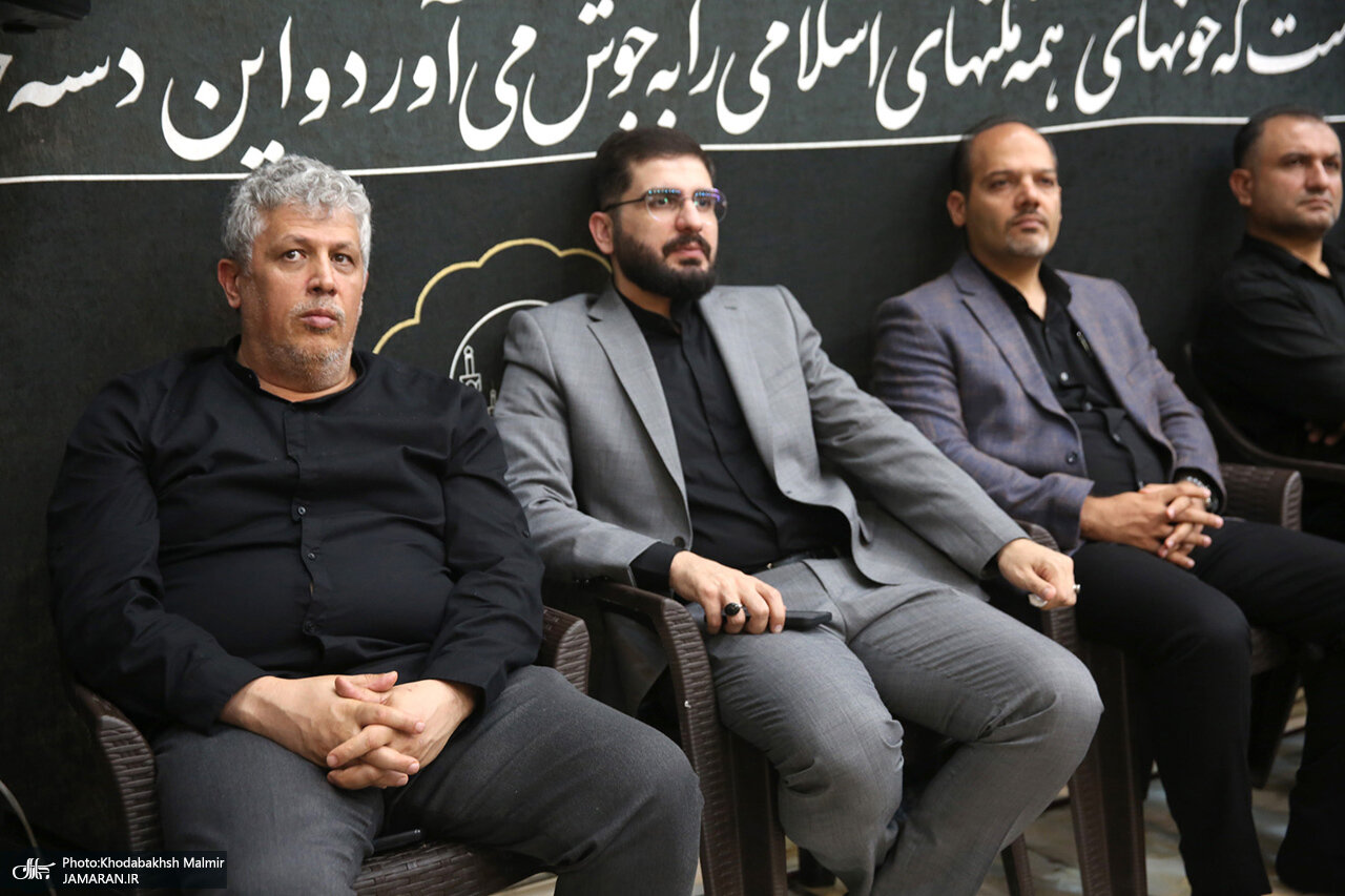 عکسی متفاوت از مسعود پزشکیان در کنار سید یاسر خمینی/ زهرا پزشکیان همنشین دختر امام (ره) شد/ علی یونسی و مهدی هاشمی هم بودند+ تصاویر