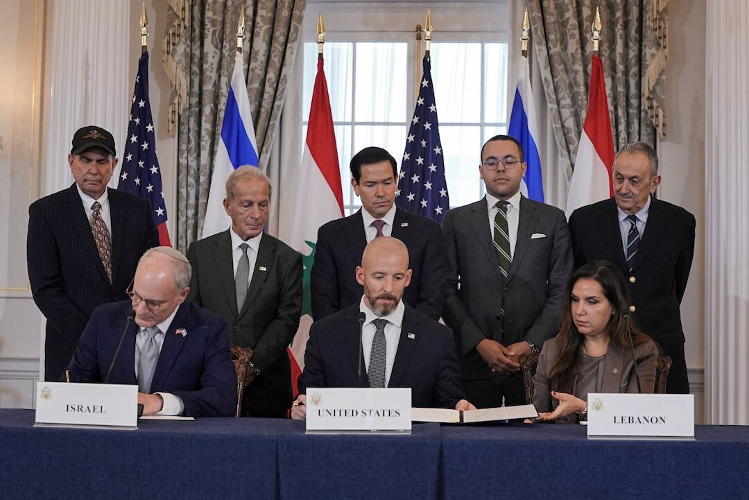 متن توافقنامه چارچوب مذاکره میان لبنان و اسرائیل منتشر شد / توافق واشنگتن شامل ۱۴ ماده است / در بند پایانی توافق عون و نتانیاهو: از ترامپ قدردانی شد! متن توافقنامه چارچوب مذاکره میان لبنان و اسرائیل منتشر شد / توافق واشنگتن شامل ۱۴ ماده است / در بند پایانی توافق عون و نتانیاهو: از ترامپ قدردانی شد!