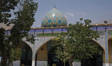 عکس یادگاری «مردم تجریش» در کنار «امامزاده قاسم» در دوران قاجار