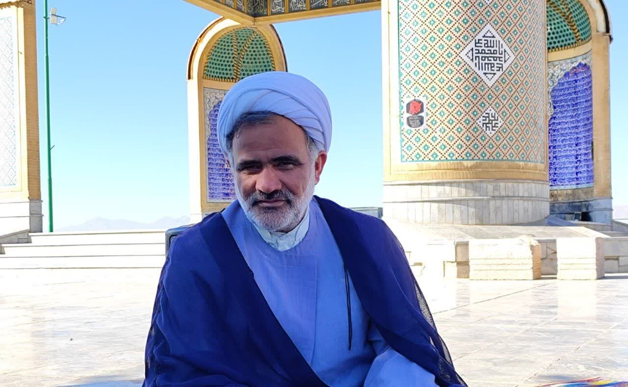 رهبر: ملت در شرایط چالشبرانگیز قرار دارد