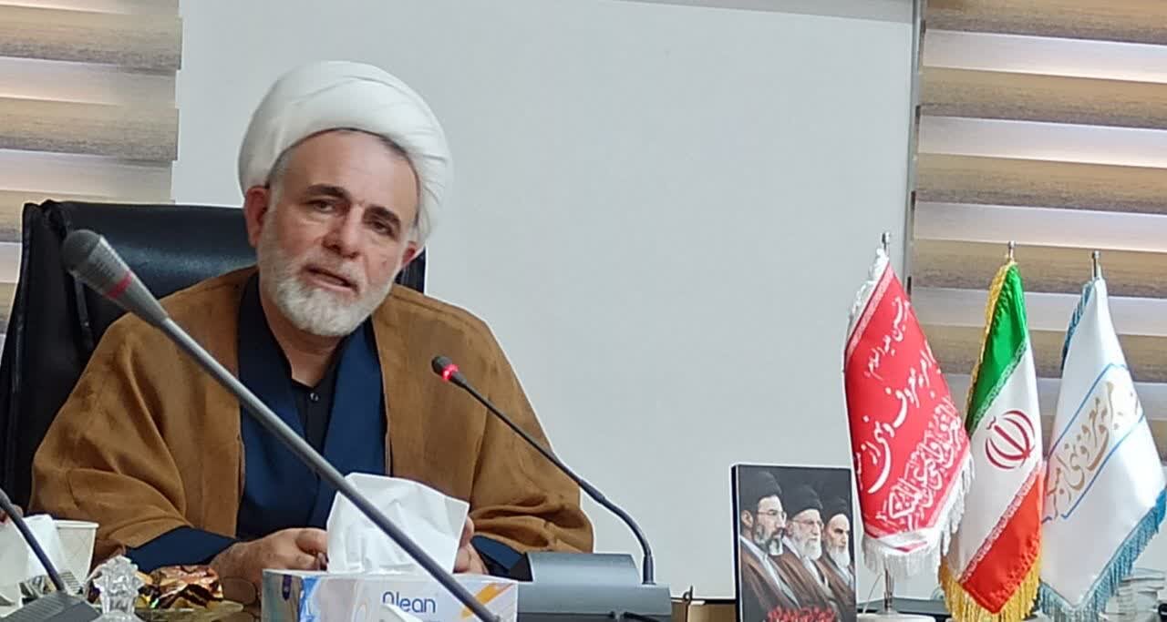 افزایش قیمت‌ها و ناپایداری بازار از نمونه‌های بارز آفت‌های اجتماعی به شمار می‌آید.