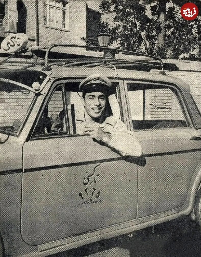 عکس/ یک راننده تاکسی با لباس فرم خاص در اواسط دهه ۴۰