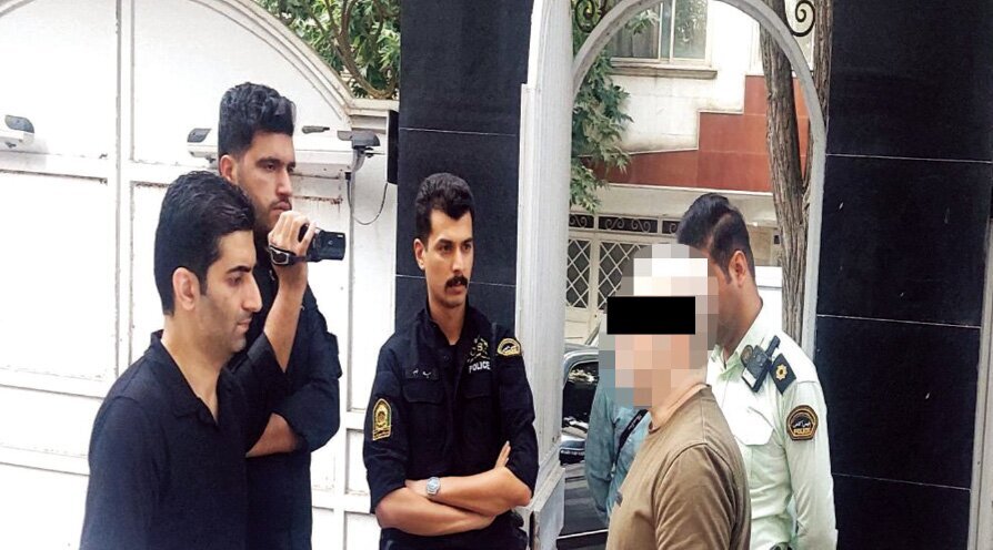 هولناک‌ترین جنایت امسال در مشهد/ قتل فرزند بیمار به دست پدر و مادر/ زن و شوهر خودکشی کردند