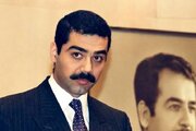 عکس/ عدی، پسر بی‌رحم صدام در حال غذا دادن به شیرهای مشهورش
