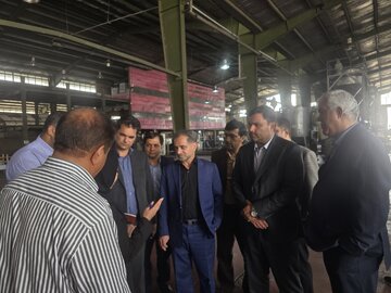 بازدید میدانی مسئولان قضایی و اقتصادی کرمان از شهرک صنعتی شماره ۲/گامی عملی برای رفع موانع تولید و صادرات بازدید میدانی مسئولان قضایی و اقتصادی کرمان از شهرک صنعتی شماره ۲/گامی عملی برای رفع موانع تولید و صادرات