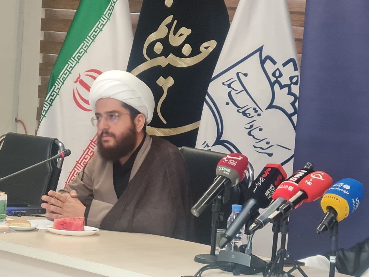 روایت اعترافی از دل زندان اوین /  پیش‌بینی یکی از سران حزب توده درباره آینده آیت‌الله خامنه‌ای