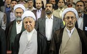 خاطرات هاشمی: وزیر اطلاعات از ابراز نگرانی رهبری از نحوه عمل وزارت ناراحت است