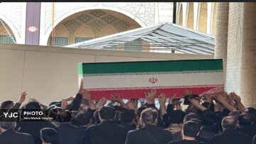 عکس | ورود پیکر مطهر رهبر شهید انقلاب برای برگزاری مراسم ادای احترام
