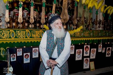 نقال ۷۴ ساله: تنها مُرشد پرده‌خوانِ زنده منم/ شبیه‌خوان حسین(ع) و یزید: آن که هم اولیاء بخواند و هم اشقیاء‌، انگشت‌شمار است