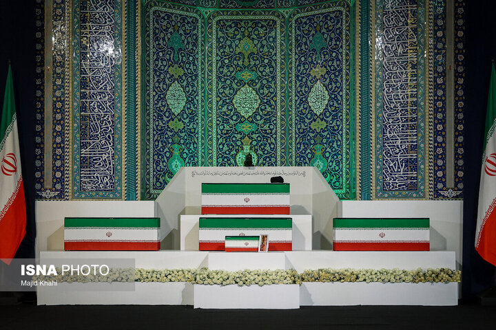وداع ملت با رهبر/ بُهت و بغض مسئولان مراسم تشییع رهبر شهید + جدول