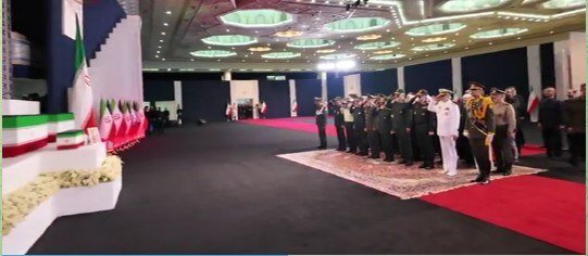 وداع فرماندهان ارشد نیروهای مسلح با رهبر شهید/ از ادای احترام امیر موسوی تا حضور فرمانده نیروی دریایی ارتش +تصویر