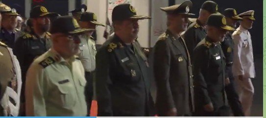 وداع فرماندهان ارشد نیروهای مسلح با رهبر شهید/ از ادای احترام امیر موسوی تا حضور فرمانده نیروی دریایی ارتش +تصویر