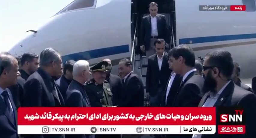 ورود عاصم منیر برای ادای احترام به پیکر رهبر شهید انقلاب +تصویر