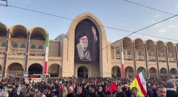 تشییع باشکوه، پاسخی به غربت تاریخی اهلبیت(ع) تشییع باشکوه، پاسخی به غربت تاریخی اهلبیت(ع)