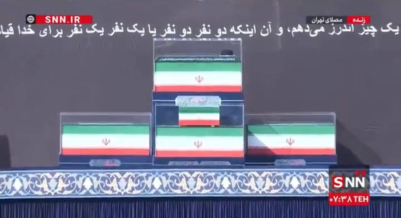 آغاز رسمی مراسم وداع با رهبر شهید/ پیکر رهبر شهید و ۴ تن از اعضای خانواده میزبان مردم عزادار