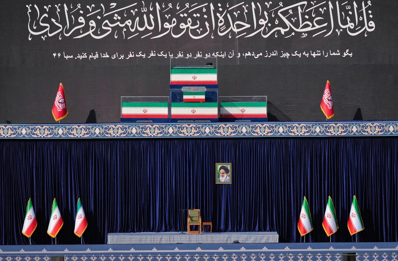 مراسمی که ابعاد آن فراتر از یک آیین سوگواری بود؛ از «نمایش قدرت» تا «تشییع قرن»