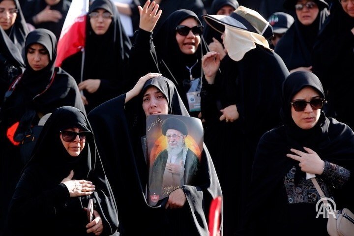 مراسمی که ابعاد آن فراتر از یک آیین سوگواری بود؛ از «نمایش قدرت» تا «تشییع قرن»
