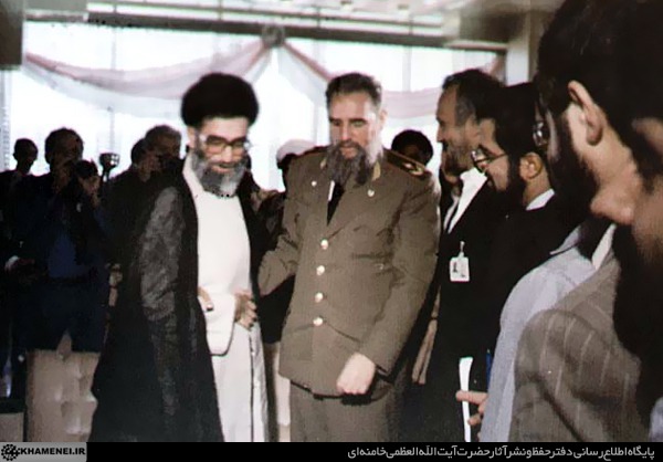 سیاست خارجی در دهه نخست انقلاب / روایتهایی از ماموریتهای دیپلماتیک رهبر شهید / آیتالله سید علی خامنهای به کدام کشورهای جهان سفر کردند؟