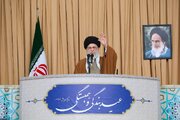 تصاویری کمتر دیده شده از رهبر شهید در دهه‌های ۷۰ و ۸۰