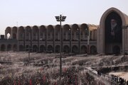 تصاویری از حضور مردم در مراسم اقامه نماز بر پیکر رهبر شهید و خانواده ایشان