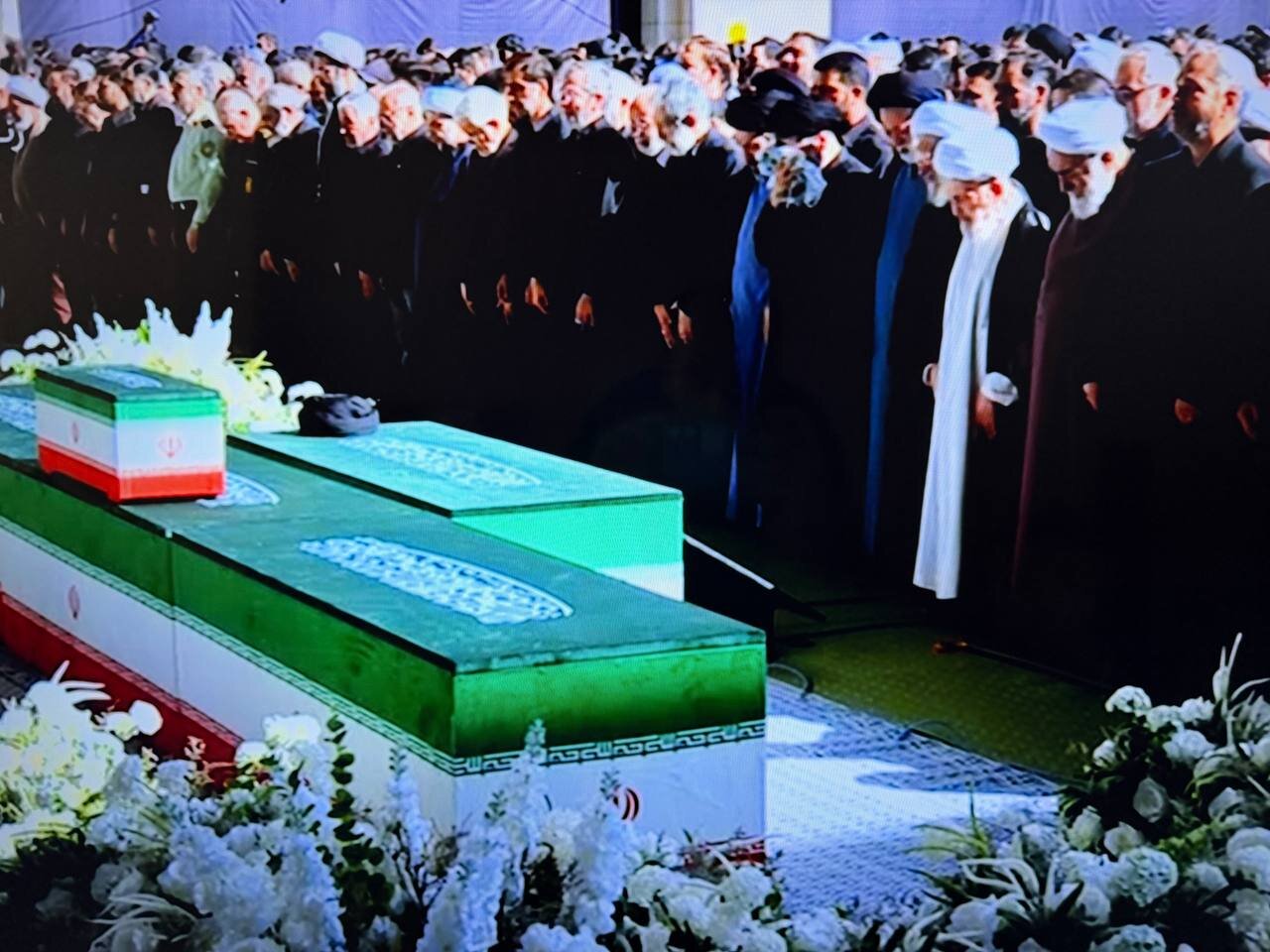 سردار قاآنی در مصلای تهران حاضر شد/ دیگر فرماندهان نظامی نیز مشارکت کردند + عکسها سردار قاآنی در مصلای تهران حاضر شد/ دیگر فرماندهان نظامی نیز مشارکت کردند + عکسها